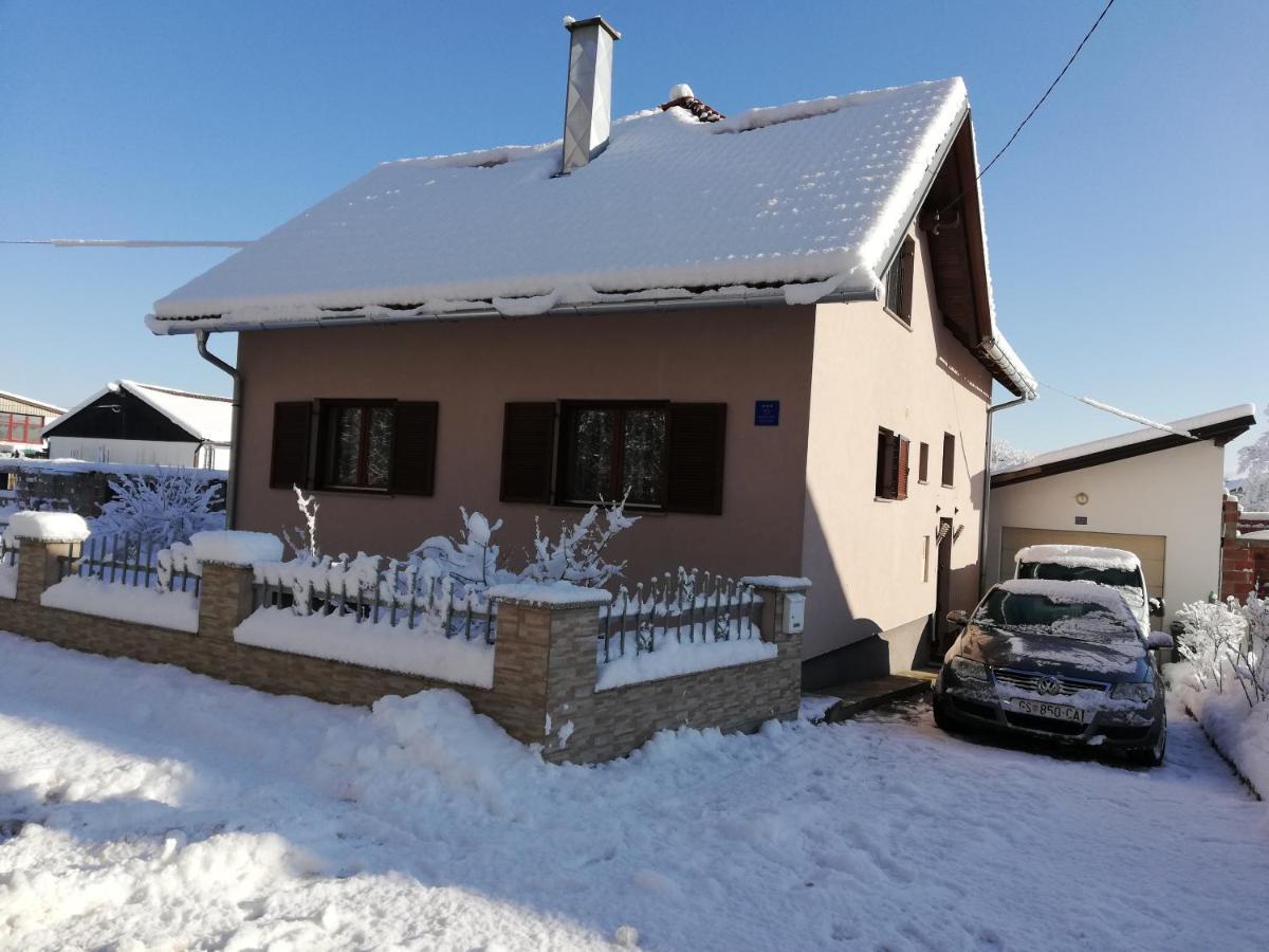Apartman Sunny Lika Ґоспич Екстер'єр фото