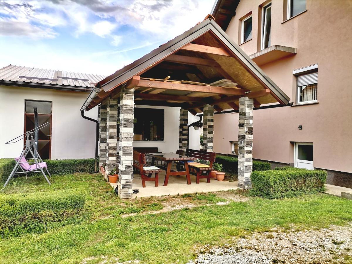 Apartman Sunny Lika Ґоспич Екстер'єр фото