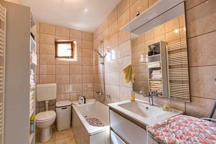 Apartman Sunny Lika Ґоспич Екстер'єр фото